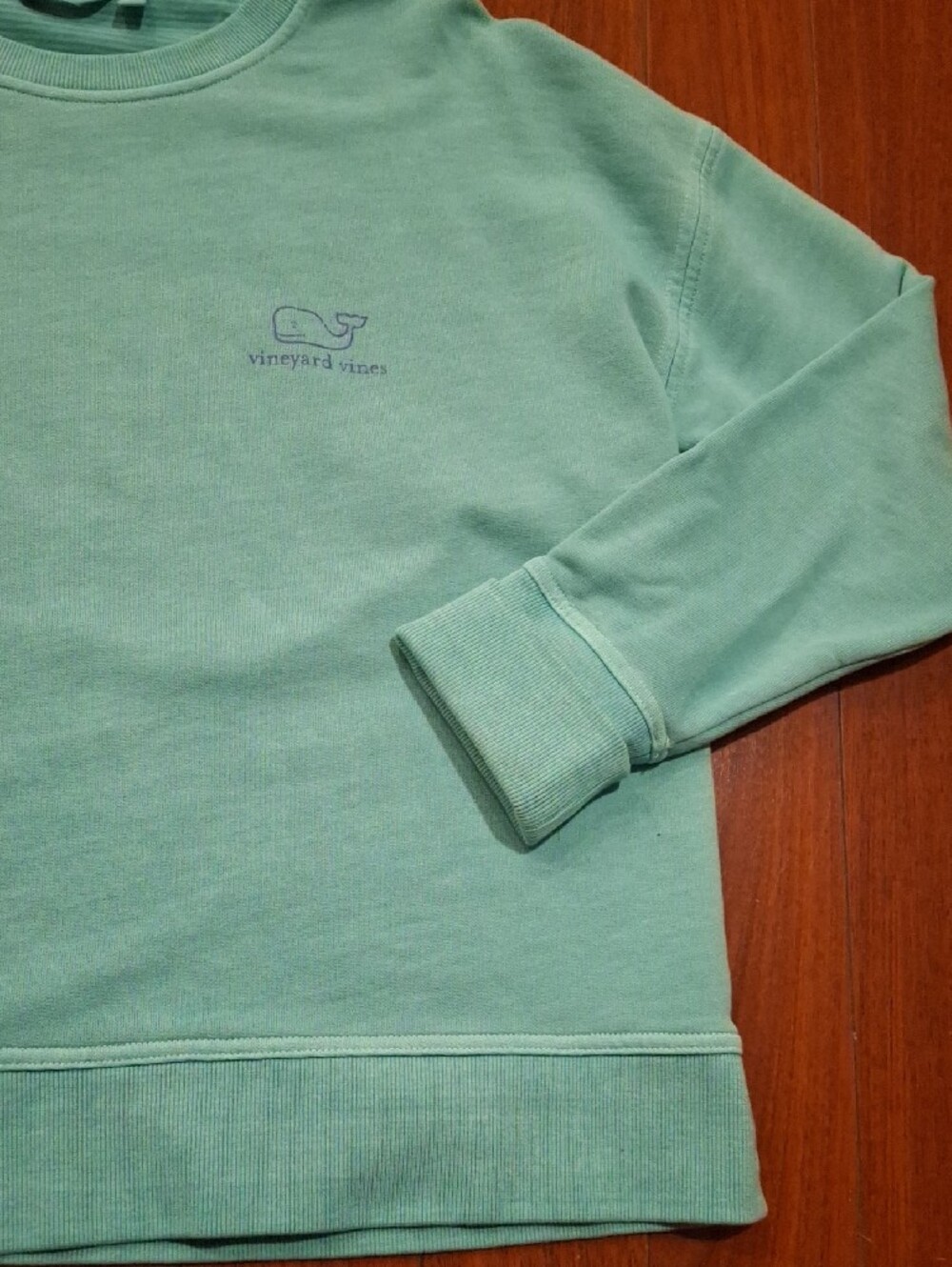 Vineyard Vines Mint Green Whale Logo Crewneck - Picture 4 of 12